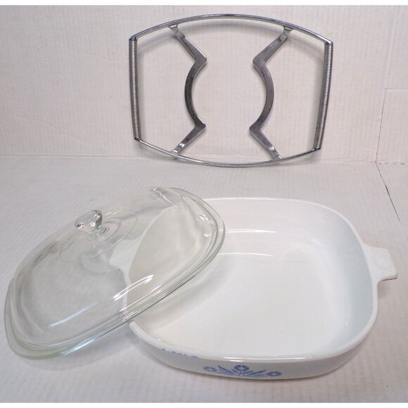 Corning Ware Other - CORNING WARE Vintage Blue Cornflower Casserole Baking Dish with Cover and Stand